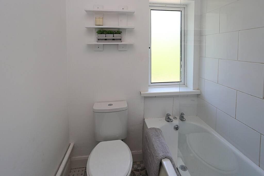 2 Bedroom House In Belfast With Garden Kültér fotó