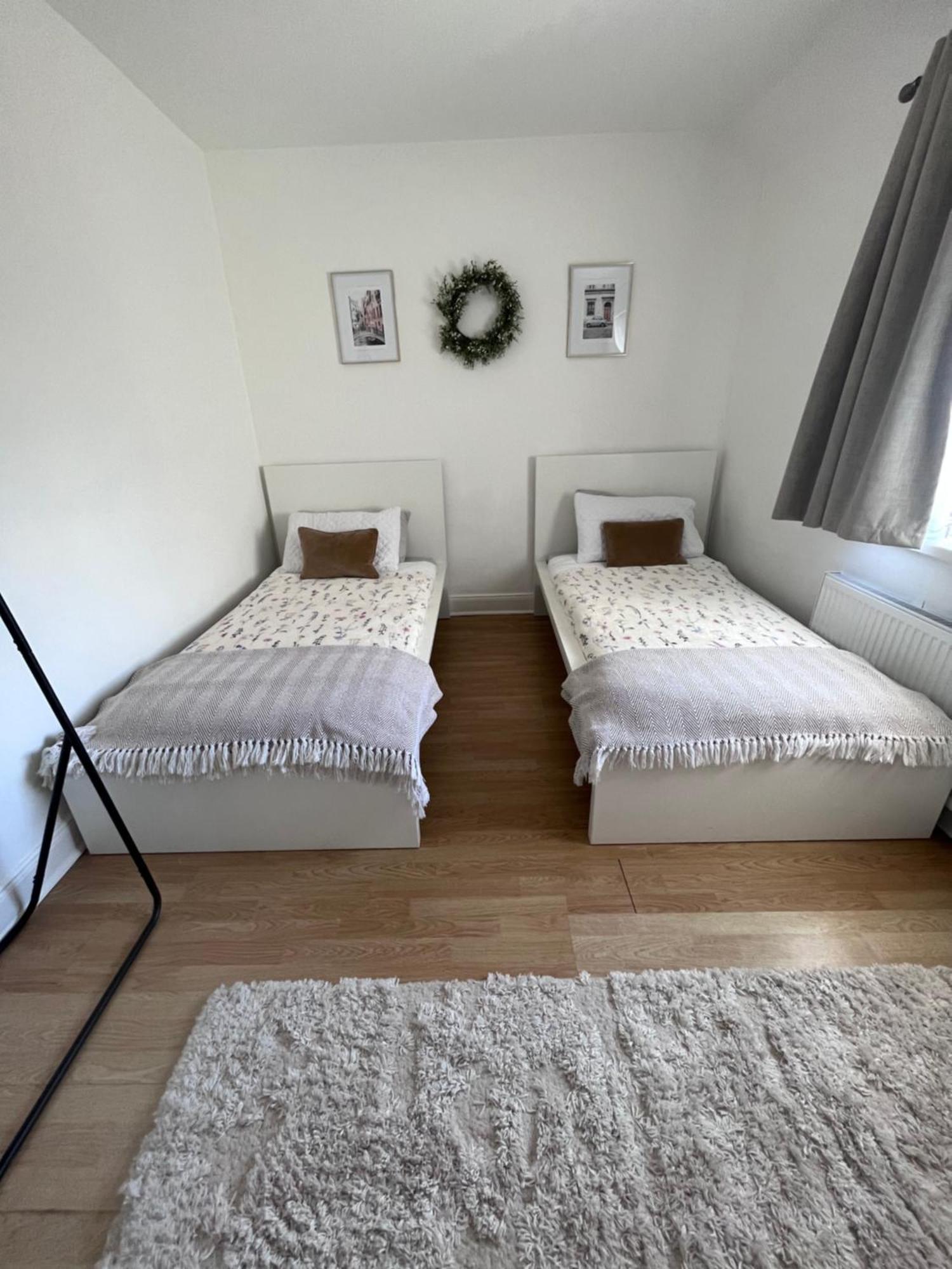 2 Bedroom House In Belfast With Garden Kültér fotó