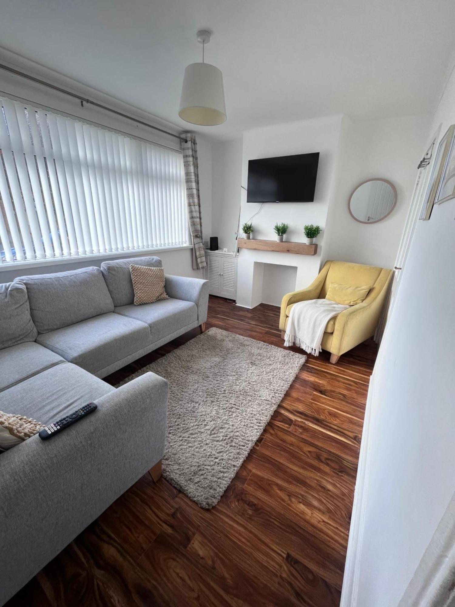 2 Bedroom House In Belfast With Garden Kültér fotó
